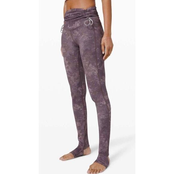 LULULEMON Women Size 6 Hug Your Core Super High-Rise 28" Leggings Stirrups $118 - Picture 1 of 8
